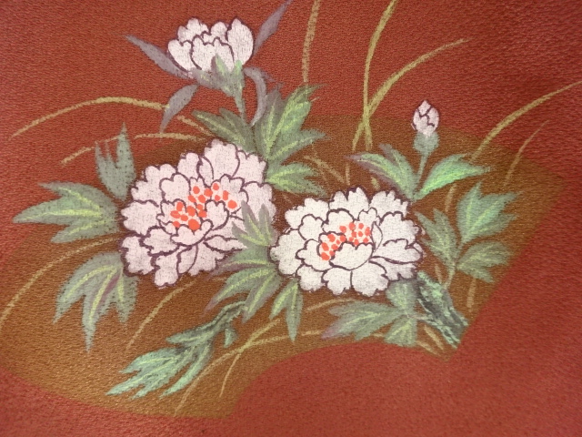  地紙に草花模様一つ紋訪問着